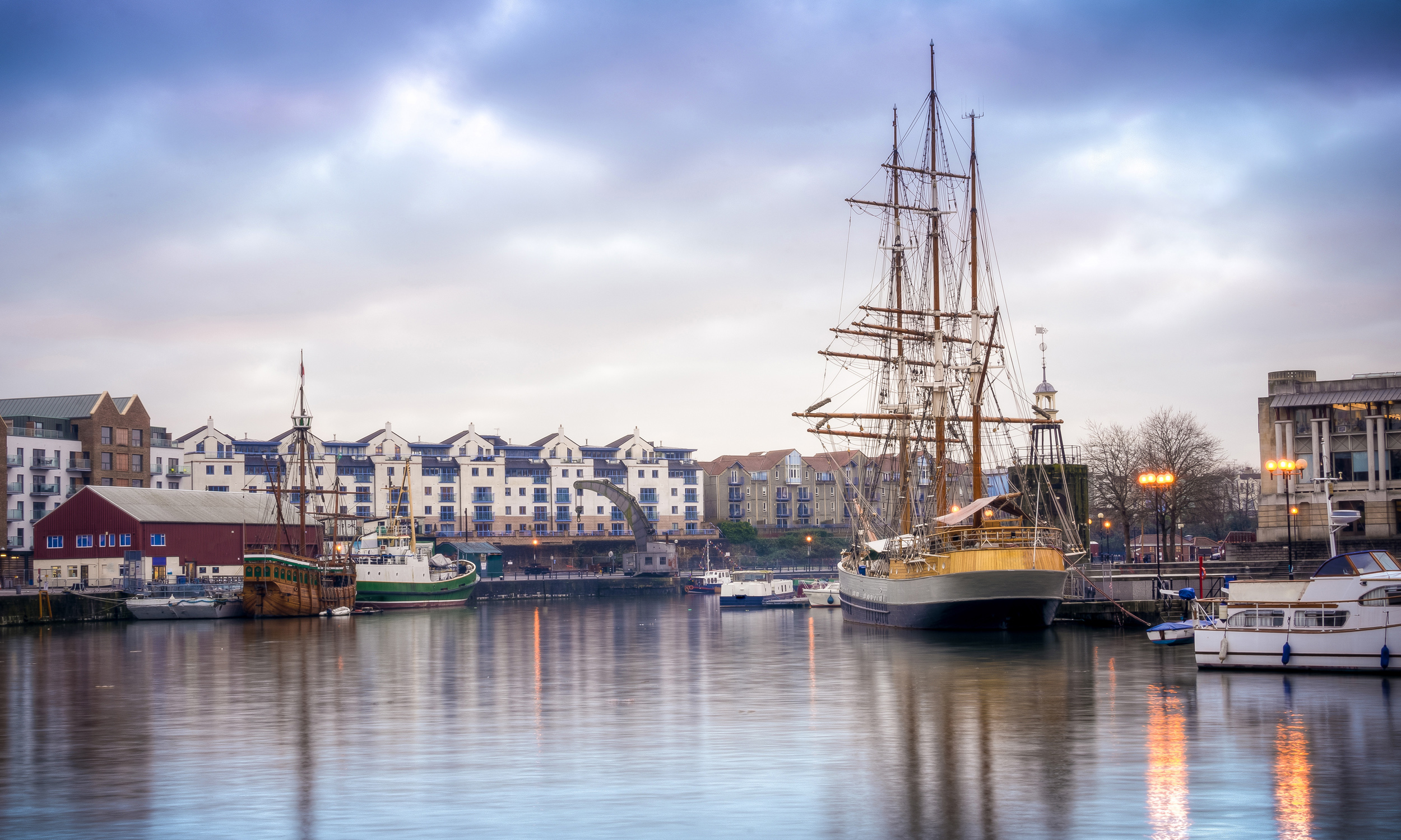 Bristol's renowned harbourside is only 10 minutes away